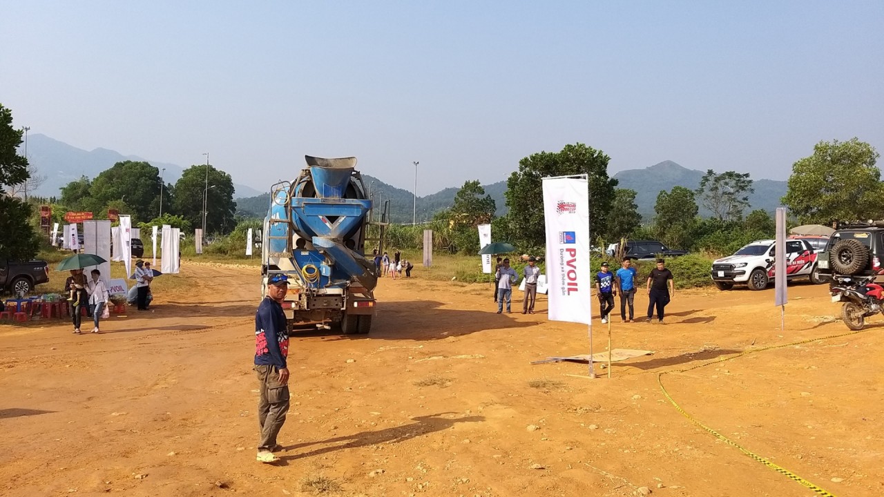 PVOIL VOC 2019: Những chú ngựa chiến đồng loạt khoác đồng phục nâu đất tại Đường đua bò pvoil voc 2019 nhung chu ngua chien dong loat khoac dong phuc nau dat tai duong dua bo