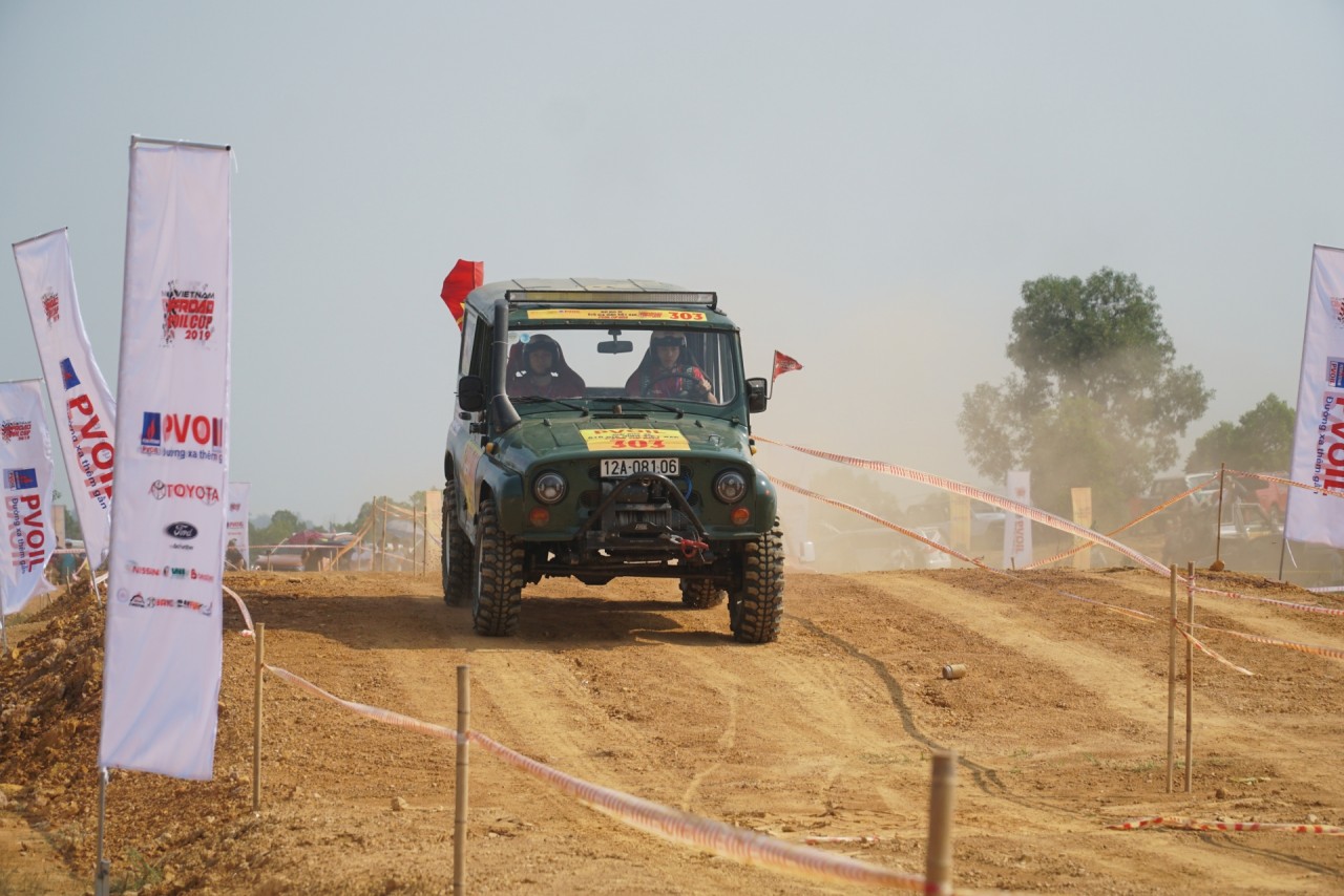 vinh danh cac nha vo dich mua giai pvoil voc 2019