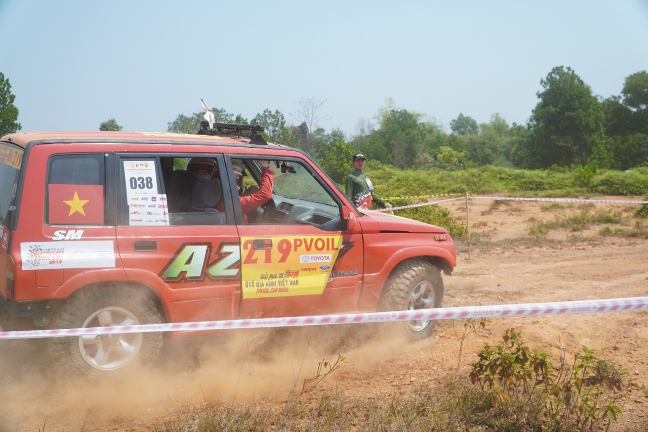 vinh danh cac nha vo dich mua giai pvoil voc 2019
