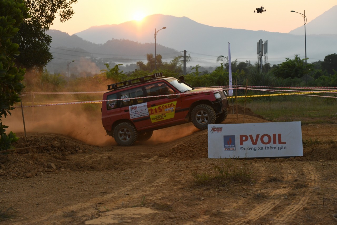 PVOIL đi cùng Giải đua xe Ô tô Địa hình Việt Nam PVOIL Cup 2019 pvoil di cung giai dua xe o to dia hinh viet nam pvoil cup 2019