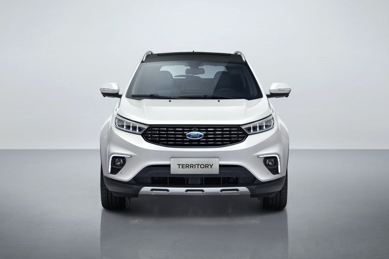 dai ly nhan coc ford territory gia tam tinh 699 trieu dong