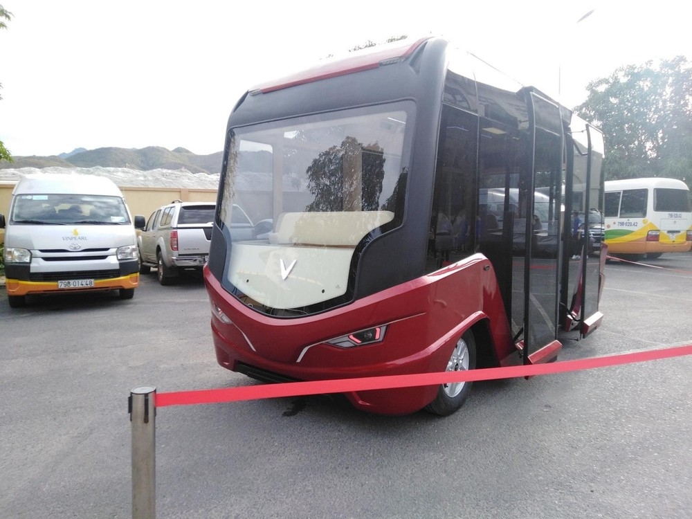 Hà Nội sắp đưa vào hoạt động 10 tuyến xe buýt điện do Vingroup vận hành ha noi sap dua vao hoat dong 10 tuyen xe buyt dien do vingroup van hanh