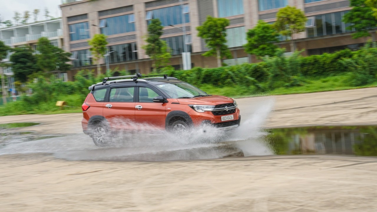 suzuki xl7 hoan toan moi ke thay doi cuoc choi trong phan khuc suv 7 cho tai viet nam