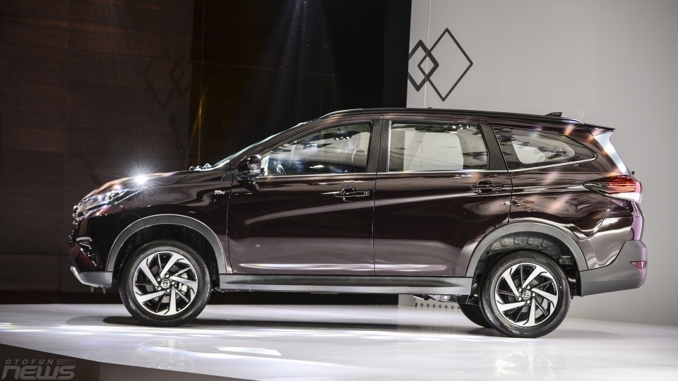 Không ra mắt bản mới, Toyota Rush giảm giá để thu hút khách hàng