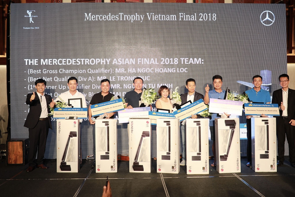 chiec mercedes benz c 300 amg duoc trao cho chu nhan giai hio tai mercedestrophy vn 2018