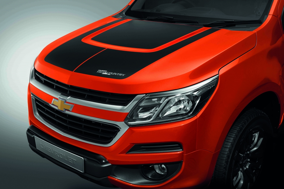 Chevrolet trình làng bán tải Colorado Storm bản giới hạn 100 chiếc chevrolet trinh lang ban tai colorado storm ban gioi han 100 chiec