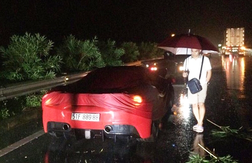 Ferrari 488 GTB gặp nạn: Bảo hiểm và thay thế hết bao nhiêu? ferrari 488 gtb gap nan bao hiem va thay the het bao nhieu