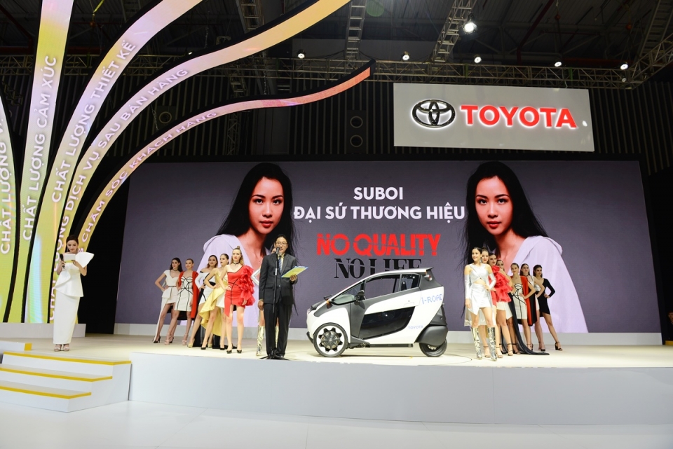 Toyota đưa i-ROAD cùng các mẫu xe "con cưng" đến Vietnam Motor Show 2018 toyota dua i road cung cac mau xe con cung den vietnam motor show 2018