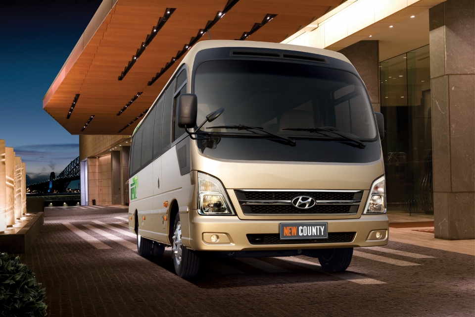 chiem nguong hyundai new county the he moi co gia gan 14 ty dong