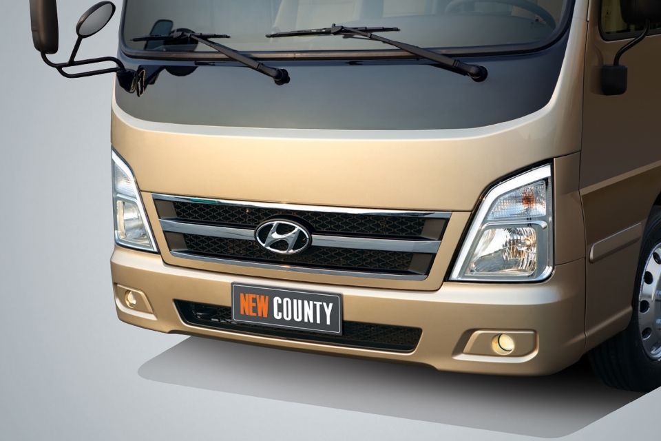 chiem nguong hyundai new county the he moi co gia gan 14 ty dong
