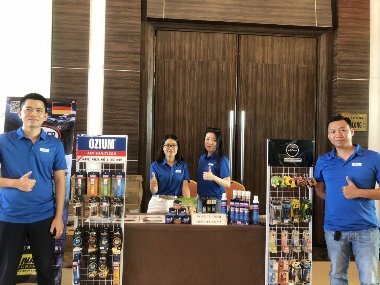 Nữ ofer bật mí về những mùi 'hương lạ' trên xe ô tô nu ofer bat mi ve nhung mui huong la tren xe o to