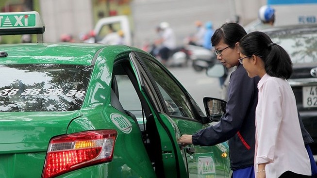 Từ ngày 1/9, xe taxi có niên hạn sử dụng không quá 12 năm và phải dưới 9 chỗ