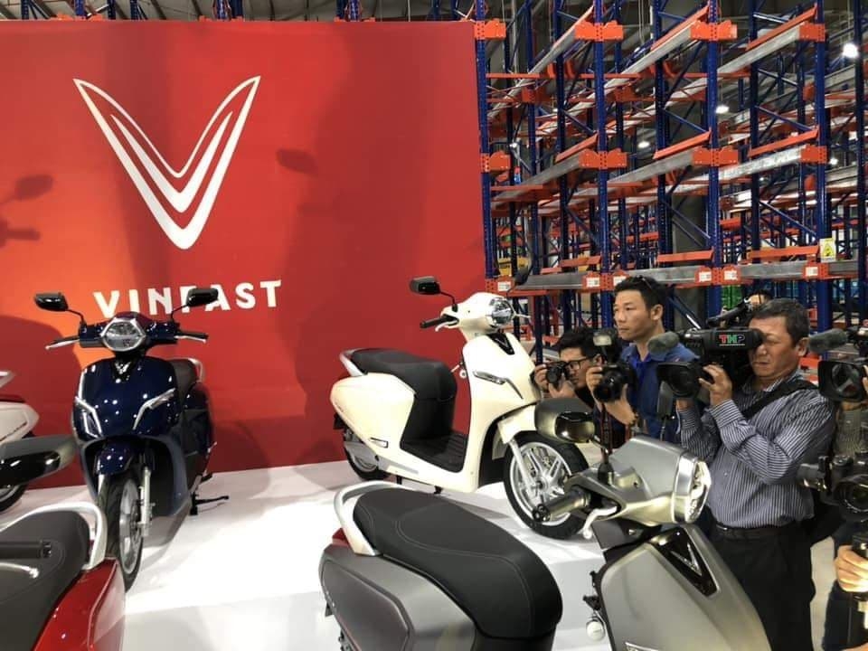 vinfast khanh thanh nha may xe may dien thong minh