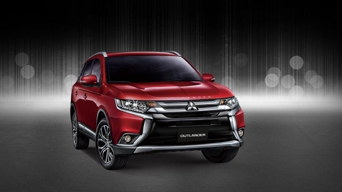 Mitsubishi Outlander giảm giá sâu gần 52 triệu đồng