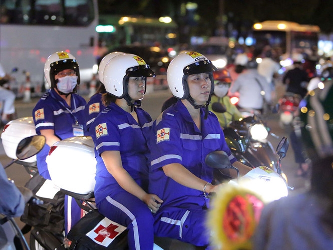 Xe cấp cứu 2 bánh tái xuất tại TP Hồ Chí Minh nguoi dan tp ho chi minh se don nhan hay tiep tuc tu choi xe cap cuu 2 banh