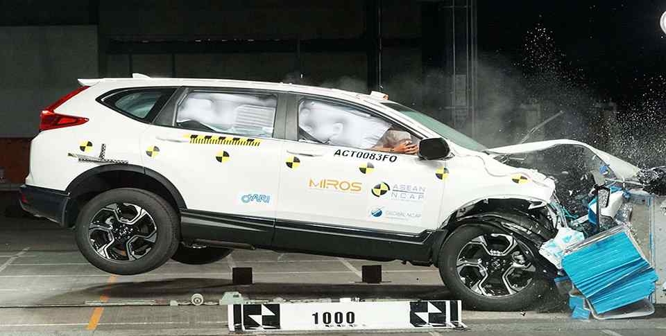 Honda CR-V đạt chuẩn 5 sao an toàn của ASEAN NCAP honda cr v dat hai giai thuong an toan cua to chuc danh gia xe moi dong nam a