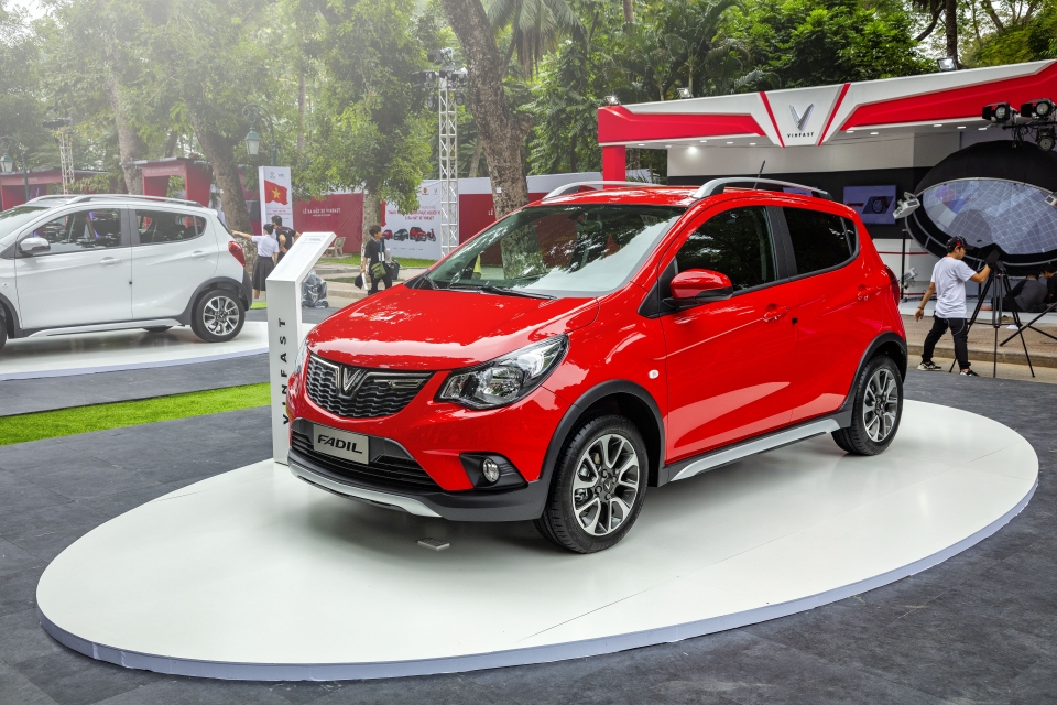 Vinfast Fadil, Honda Brio và các xe cùng tầm giá, chọn xe nào? vinfast fadil honda brio va cac xe cung tam gia chon xe nao