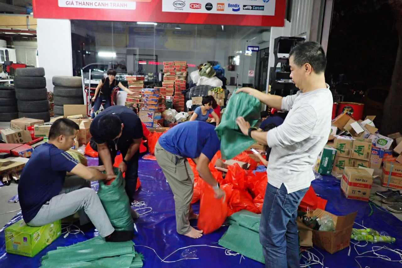 Quỹ OF Vì Cộng Đồng trao quà cho đồng bào tại xã Trường Sơn, tỉnh Quảng Bình Quỹ OF Vì Cộng Đồng trao quà cho đồng bào tại xã Trường Sơn, tỉnh Quảng Bình