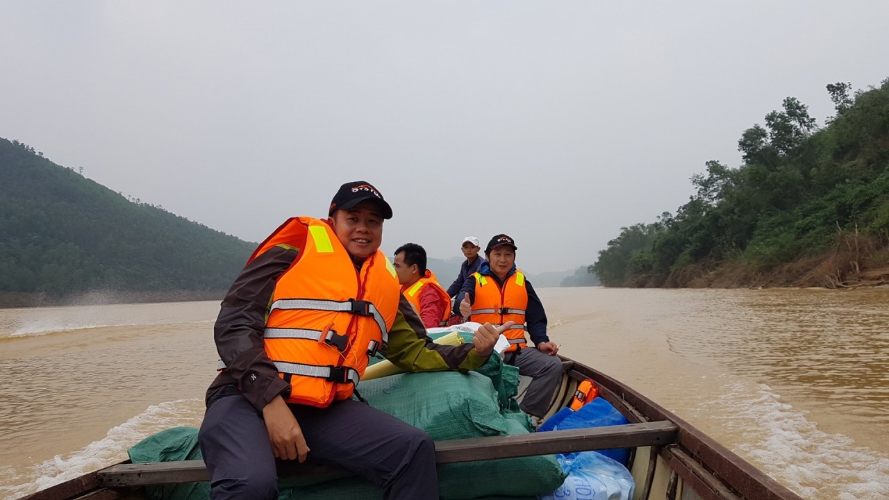 Chung tay chia sẻ cùng miền Trung ruột thịt Chung tay chia sẻ cùng miền Trung ruột thịt