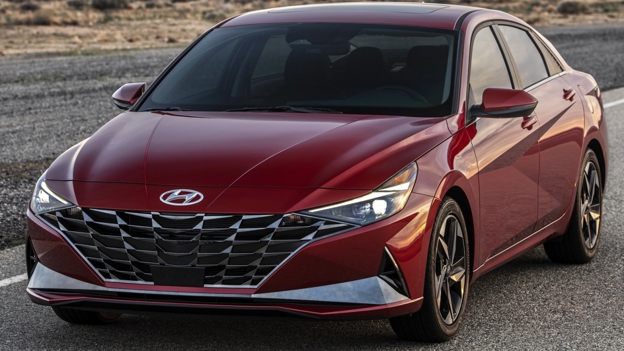Hyundai Elantra 2021 sắp ra mắt tại Malaysia