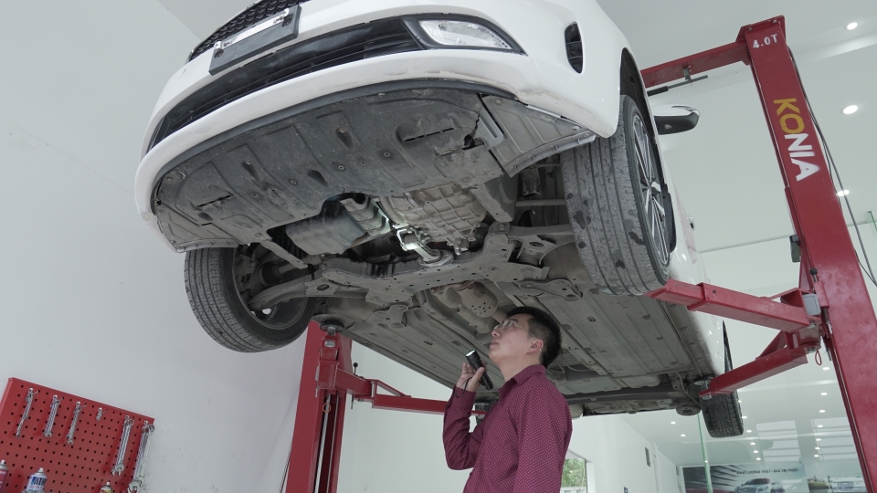 8 dấu hiệu giúp phát hiện ô tô ngập nước bằng mắt thường 8 dau hieu giup phat hien o to ngap nuoc bang mat thuong