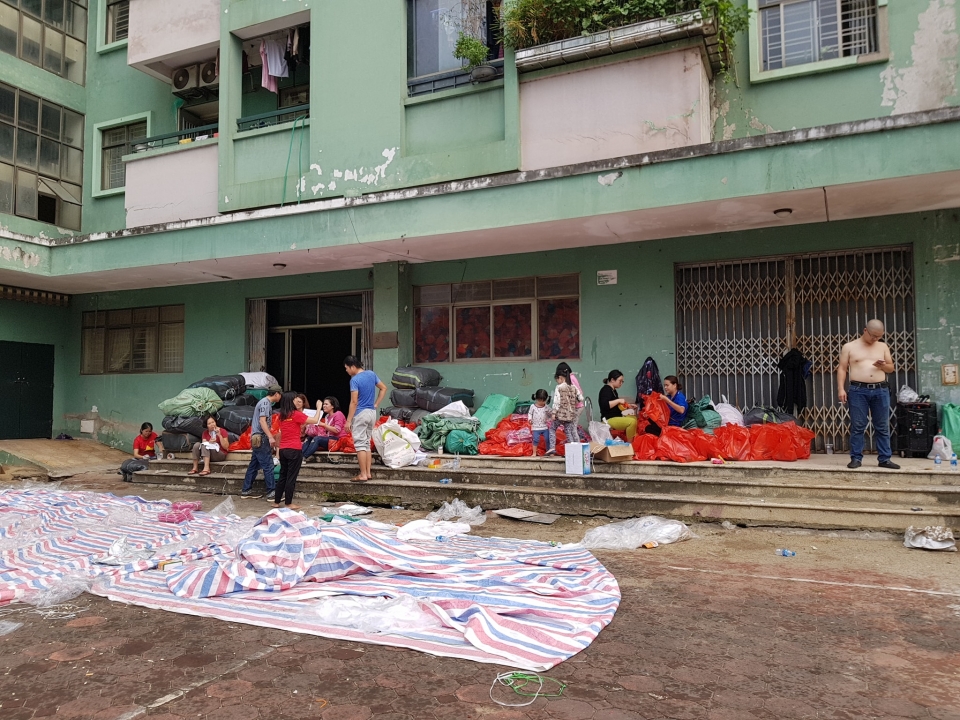tinh than suoi am ban cao 2018 ruc chay truoc gio xe lan banh