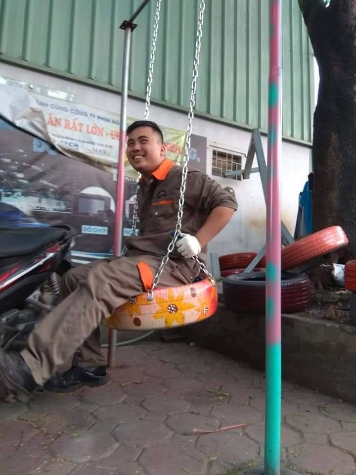 tinh than suoi am ban cao 2018 ruc chay truoc gio xe lan banh