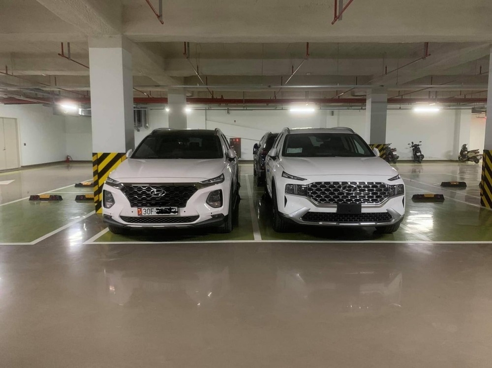 Hyundai SantaFe 2021 chưa biển số bất ngờ chạy trên phố Hà Nội