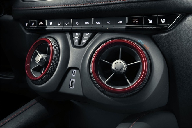 Ấn tượng khoang nội thất Chevrolet Blazer 2021 mới tiết lộ gần đây an tuong khoang noi that chevrolet blazer 2021 moi tiet lo gan day