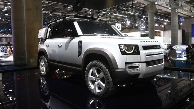 Sắp có Land Rover Defender phiên bản mới 'Mini', Mercedes GLA dè chừng sap co land rover defender phien ban moi mini mercedes gla de chung