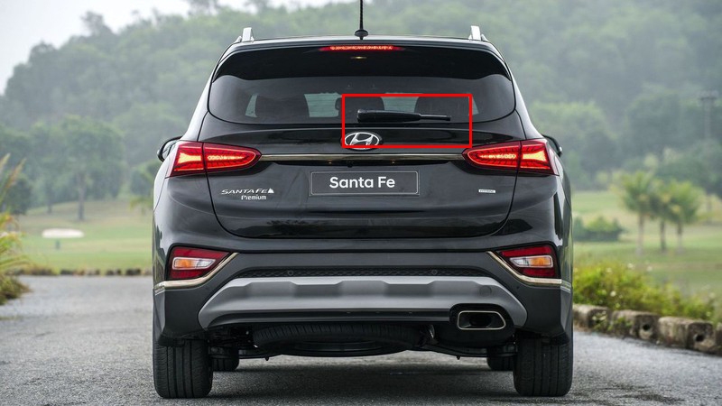 Tại sao xe SUV có cần gạt nước kính sau còn sedan thì không? tai sao xe suv co can gat nuoc kinh sau con sedan thi khong