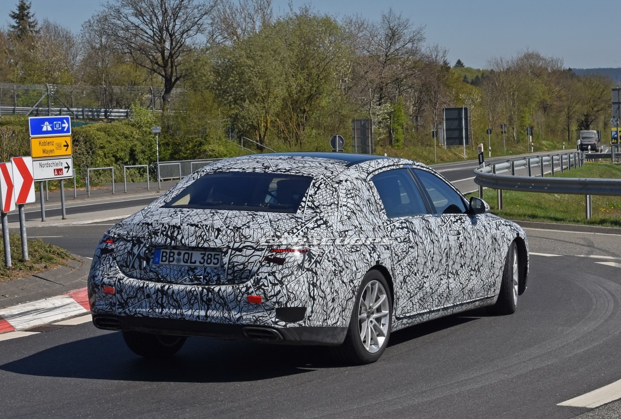 Mercedes Maybach S-Class 2021 sẽ có màn hình lớn mercedes maybach s class 2021 se co man hinh lon