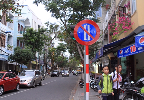 da nang co them 5 tuyen pho cam do xe theo ngay chan le