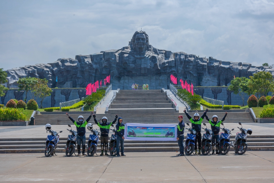 Hành trình xuyên Việt cùng SYM Star SR 125 chạm mốc 1.000 km hanh trinh xuyen viet cung sym star sr 125 cham moc 1000 km
