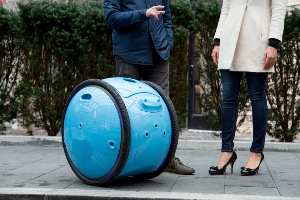 Piaggio giới thiệu GITA và KILO: "Vali kéo" của tương lai piaggio gioi thieu gita va kilo vali keo cua tuong lai