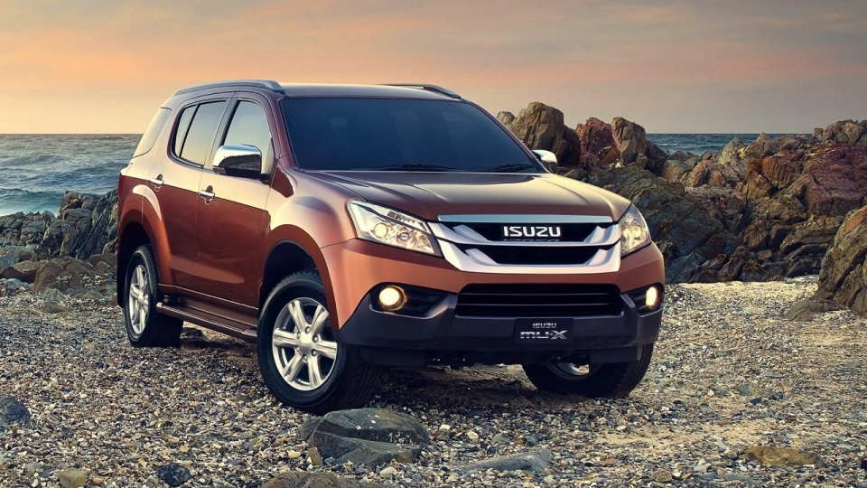 Xe nhập khẩu Isuzu giảm tới 50% phí trước bạ