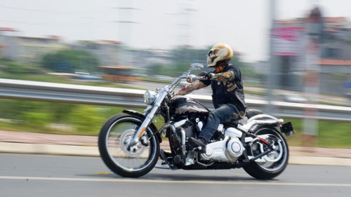 Nâng cao ý thức người sử dụng xe phân khối lớn