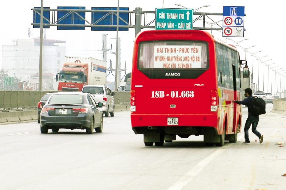 Xe dừng đỗ, đón trả khách trái phép trên cao tốc sẽ bị từ chối phục vụ xe dung do don tra khach trai phep tren cao toc se bi tu choi phuc vu