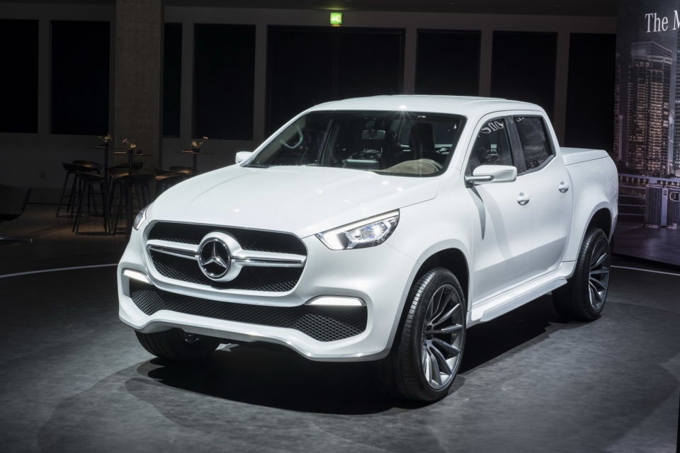 Cận cảnh bộ đôi Mercedes-Benz X-Class và Mercedes-Maybach G650 Landaulet can canh bo doi mercedes benz x class va mercedes maybach g650 landaulet