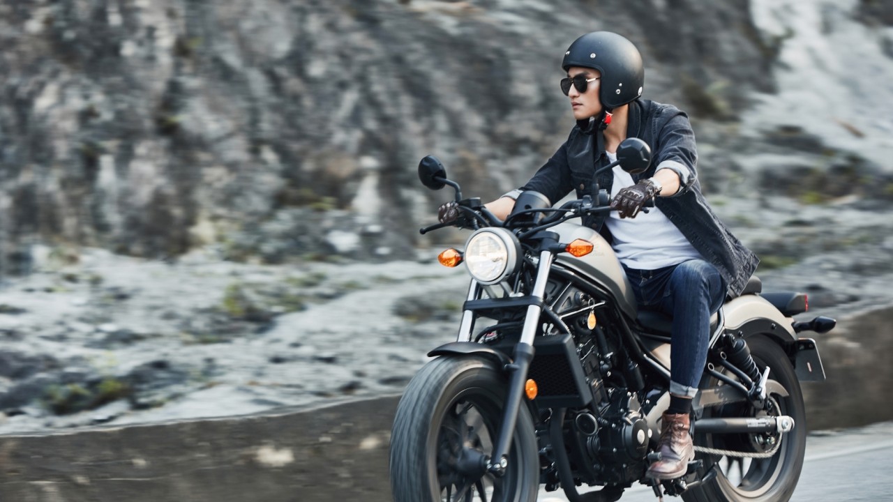 Ngắm Honda Rebel 300 đậm chất phong trần giữa núi rừng