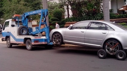 Khi bị cẩu xe, chủ nhân nên lưu ý gì?