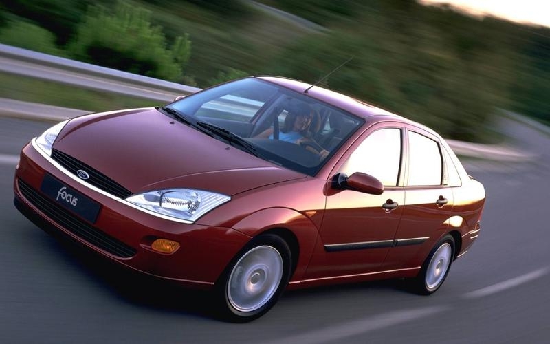 nhin lai chang duong hai thap ky nhieu thang tram cua ford focus