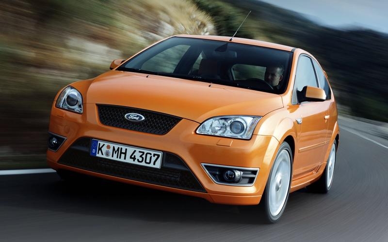 nhin lai chang duong hai thap ky nhieu thang tram cua ford focus
