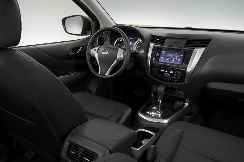 suv nissan terra gay bat ngo khi trinh lang chi voi 5 cho