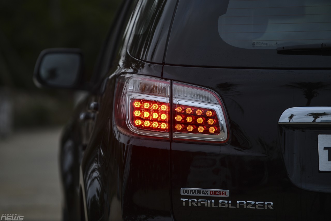 anh thuc te suv 7 cho chevrolet trailblazer 2018 sap ra mat nguoi dung viet