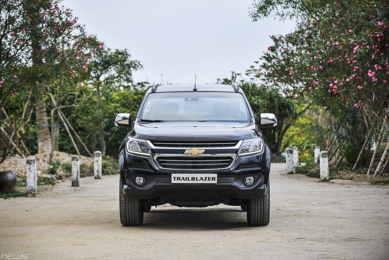 anh thuc te suv 7 cho chevrolet trailblazer 2018 sap ra mat nguoi dung viet