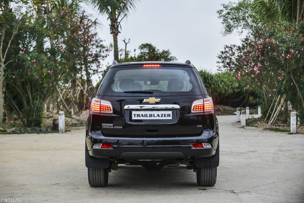 anh thuc te suv 7 cho chevrolet trailblazer 2018 sap ra mat nguoi dung viet