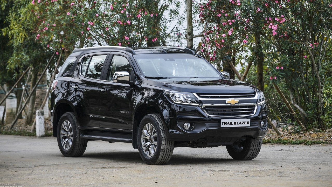 Chevrolet Trailblazer 2018 công bố giá “sốc” từ 859 triệu VNĐ