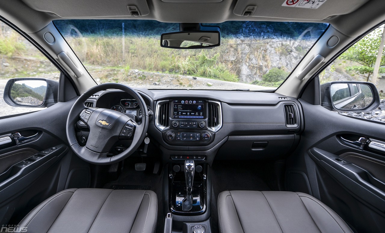 chevrolet trailblazer 2018 cong bo gia soc tu 859 trieu vnd
