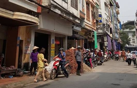 Hà Đông: Tràn lan tình trạng chiếm dụng vỉa hè, lòng đường tại phường Hà Cầu ha dong tran lan tinh trang chiem dung via he long duong tai phuong ha cau
